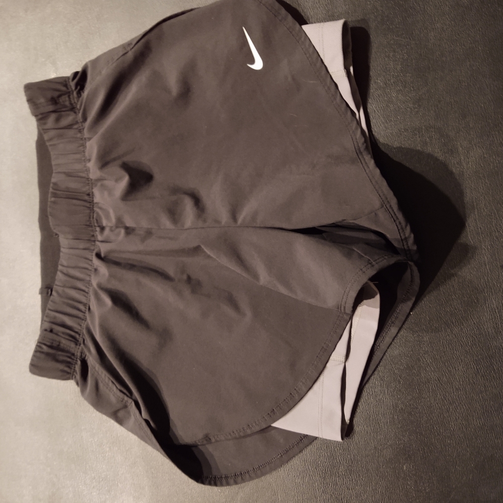 Nike Jogging Shorts Xs - image 1